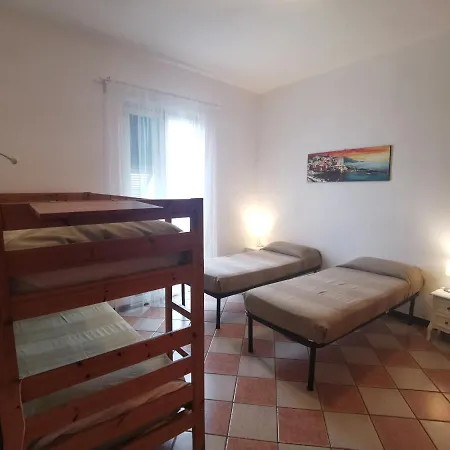 La Lanterna 3*