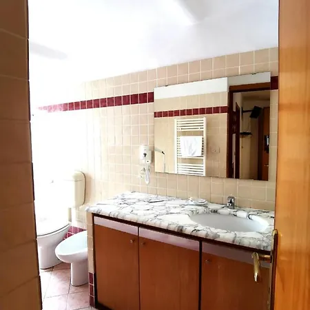 La Lanterna Aparthotel 3*