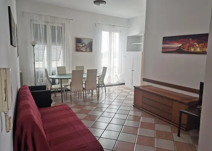 La Lanterna Apartahotel 3*